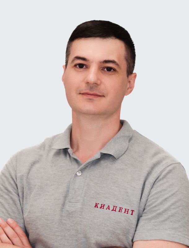 Стоматолог-хірург Шатохін Василь Васильович